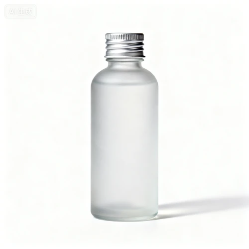 磨砂玻璃瓶身，圆柱形，容量50ml，银色瓶盖，白色背景，侧视拍摄，质感通透
