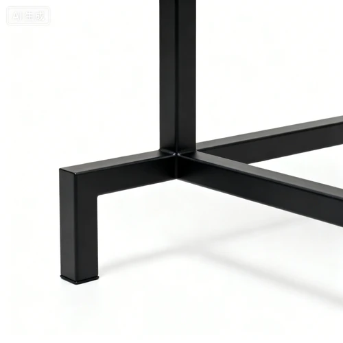 黑色金属支架，方形管材，哑光处理，白色背景，侧视拍摄，结构稳固