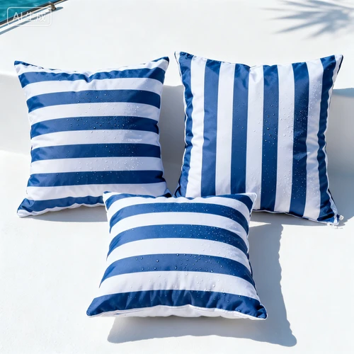 户外抱枕三件套，蓝白条纹，防水面料，白色背景，平铺拍摄，图案完整