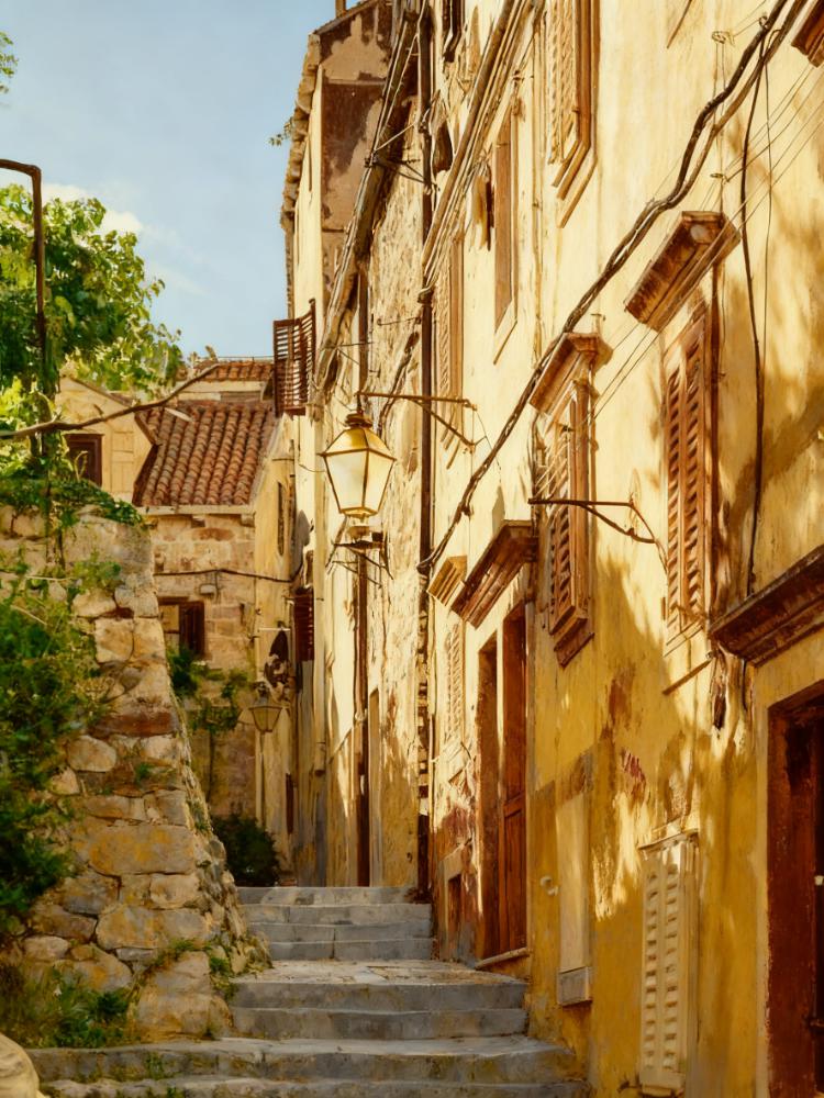 建筑老照片修复前示例图片