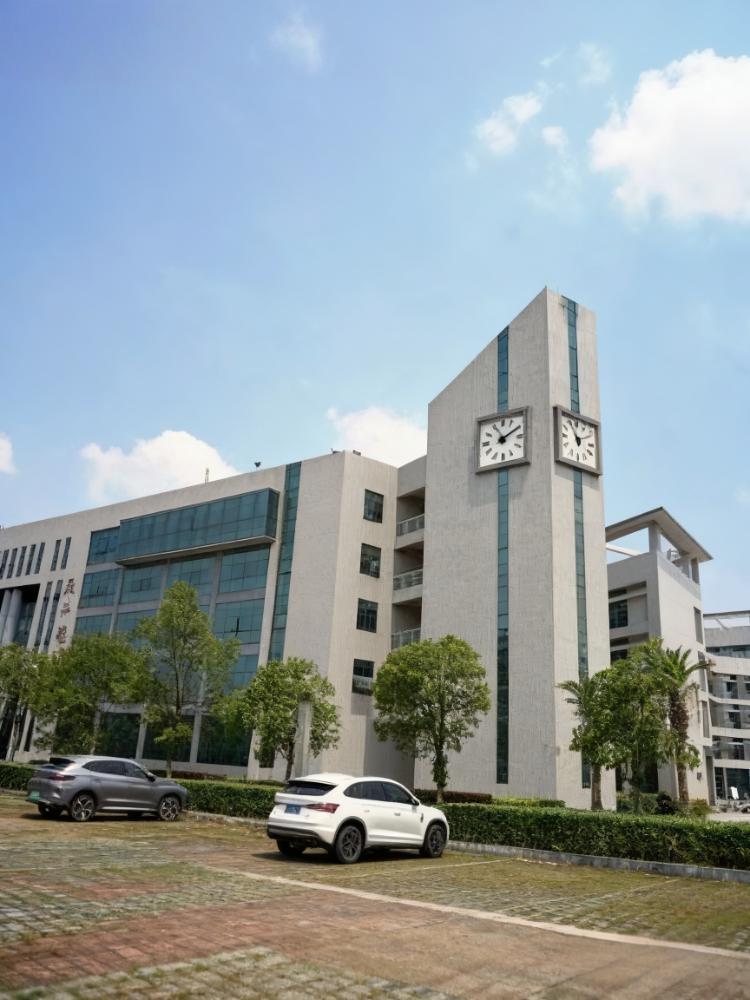 动漫照片风格转换前示例图像
