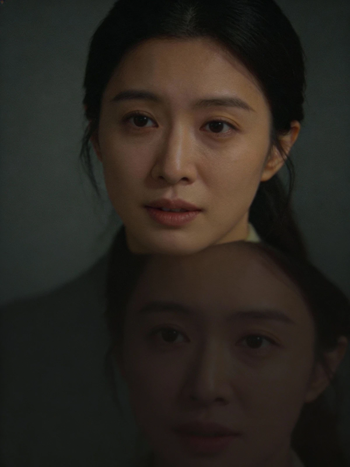 影视截图包含字幕前示例照片