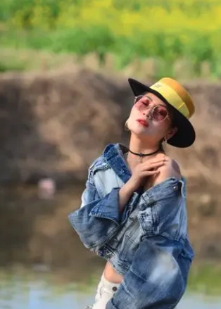 创意风格头像生成前示例图片