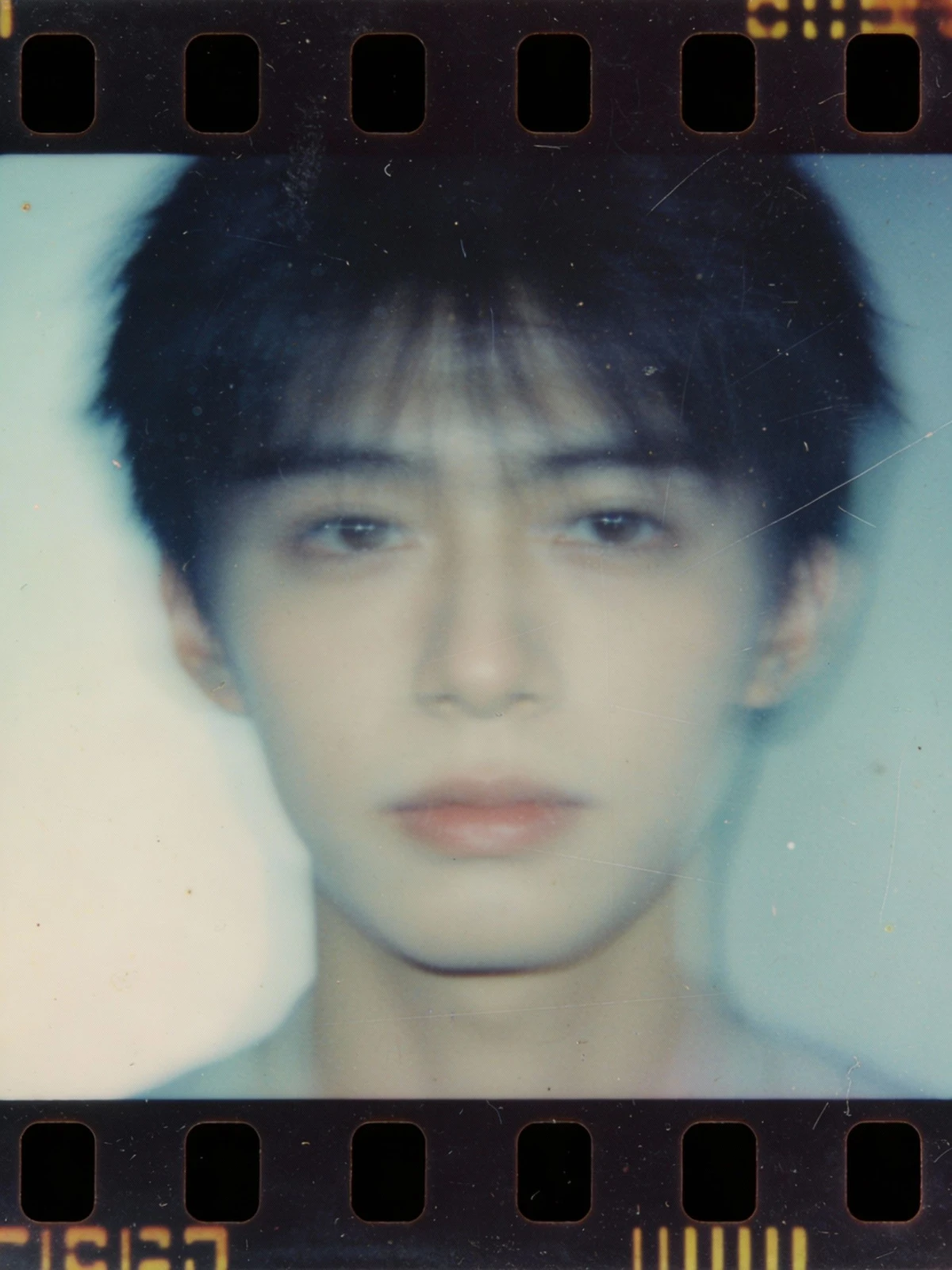 模糊人像修复前示例照片